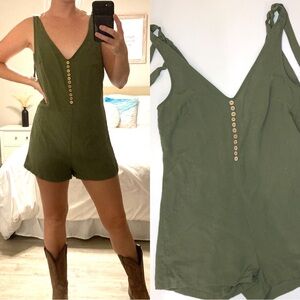 SALE❤️ Zaful Olive Green Romper Open Back Romper Vintage Style Country Concert